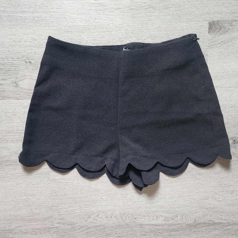 Monteau Junior's Solid Black Cocktail Date Night Scalloped Hem Shorts Small S